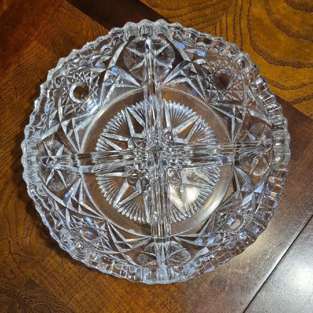 Elegant Crystal Cut Glass Bowl - Picture 1 of 7